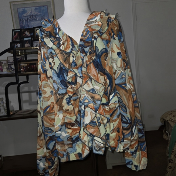 Timing Abstract Ruffle Blouse Green Blue Brown 3X Plus - Picture 2 of 8